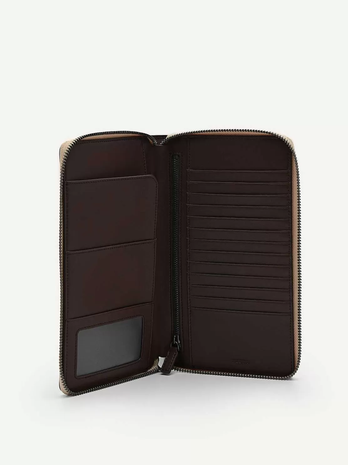 Oliver Leather Travel Organiser<PEDRO Clearance